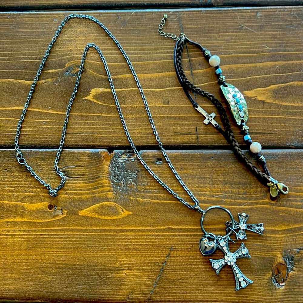 Long necklace and bracelet